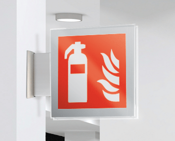 [SEPE15107BW] SEPE15107BW - targa Plexi bifacciale Estintore EN ISO 7010 F001