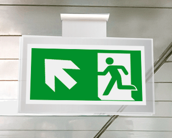 [SEPE715105SR] SEPE715105SR - targa PLexiglass sospesa uscita di emergenza sn alto EN ISO 7010 E001